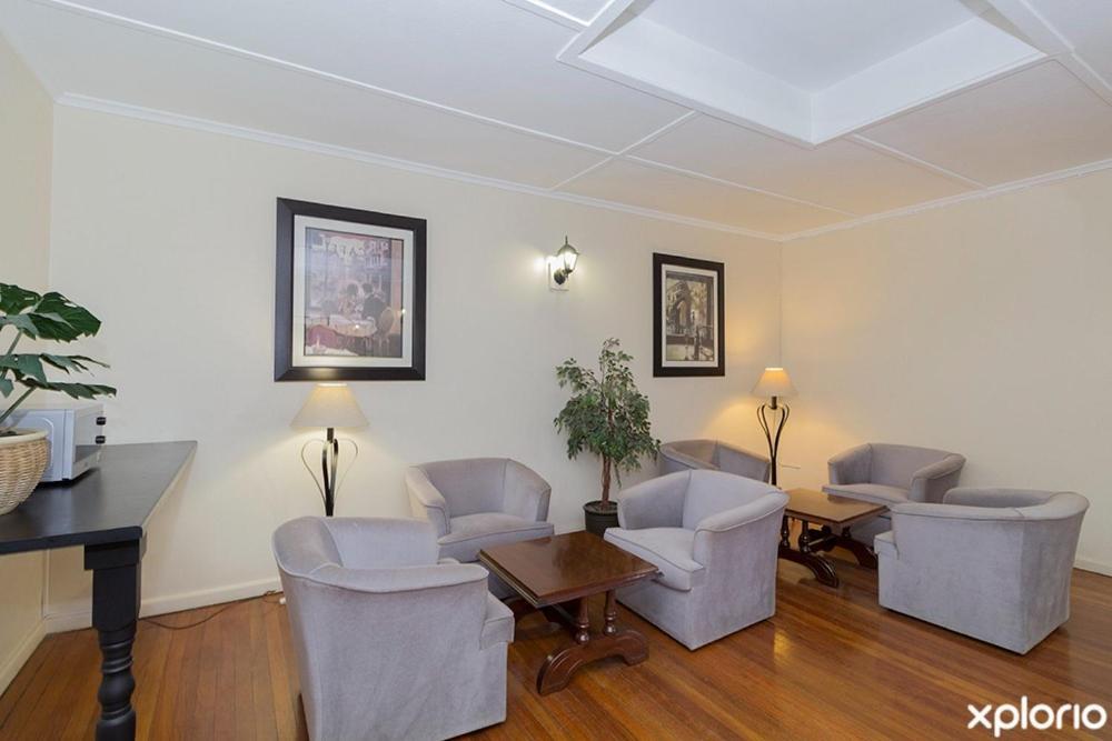 Victoria Hotel Bredasdorp Eksteriør bilde